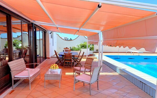 House | Balcony
