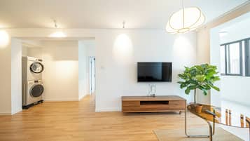 Comfort Apartment, 5 Bedrooms, Non Smoking, City View | 5 bedrooms, free WiFi