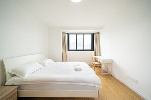 Comfort Apartment, 5 Bedrooms, Non Smoking, City View | 5 bedrooms, free WiFi - CityHome-5BRs Nanjing Rd People's Square (Shanghai)