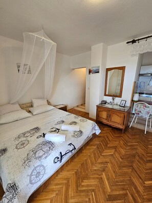 Living room - Studio in Tribunj Near Bristak Beach (Tribunj)