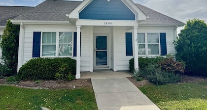 Beaufort Bungalow, 3 Bedroom w/ all New Furniture