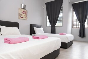 Premium Triple Room | Iron/ironing board, free WiFi - Ir inn Hotel (Johor Bahru)