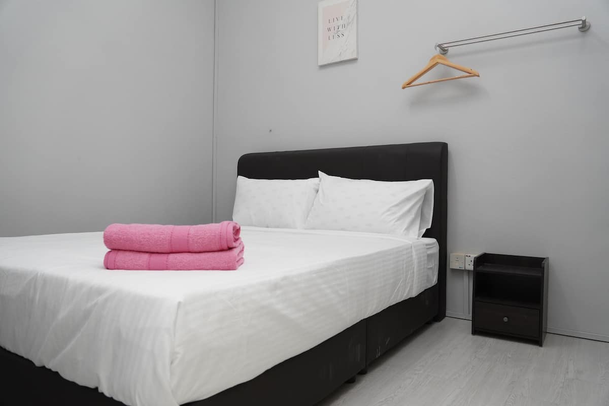 Kamar Double Premium | Setrika/meja setrika dan Wi-Fi gratis