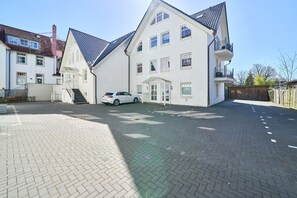 Imagen sin descripción, 4 de 30, botón