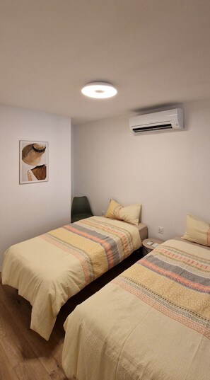 2 bedrooms, iron/ironing board, travel crib, free WiFi