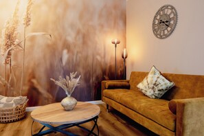 Smart TV, music library