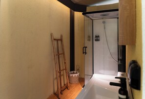 奢華帳棚, 1 張特大雙人床, 海濱 | 浴室 | 淋浴設備、吹風機、毛巾、肥皂