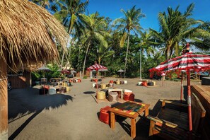 Restaurant - Barefoot Glamping (Kubu)