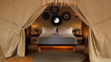 Egyptian cotton sheets, premium bedding, pillow-top beds, in-room safe
