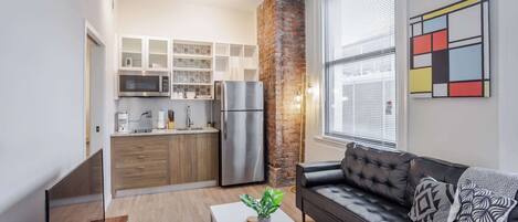 テレビ、書斎 / ワークスペース