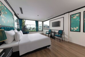 小型双人房, 1 张特大床, 阳台, 湖景 | 埃及棉床单、高档床上用品、羽绒被、记忆海绵床垫