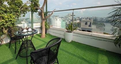 Azen Lakeside Hotel & Travel