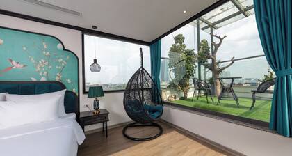 Azen Lakeside Hotel & Travel