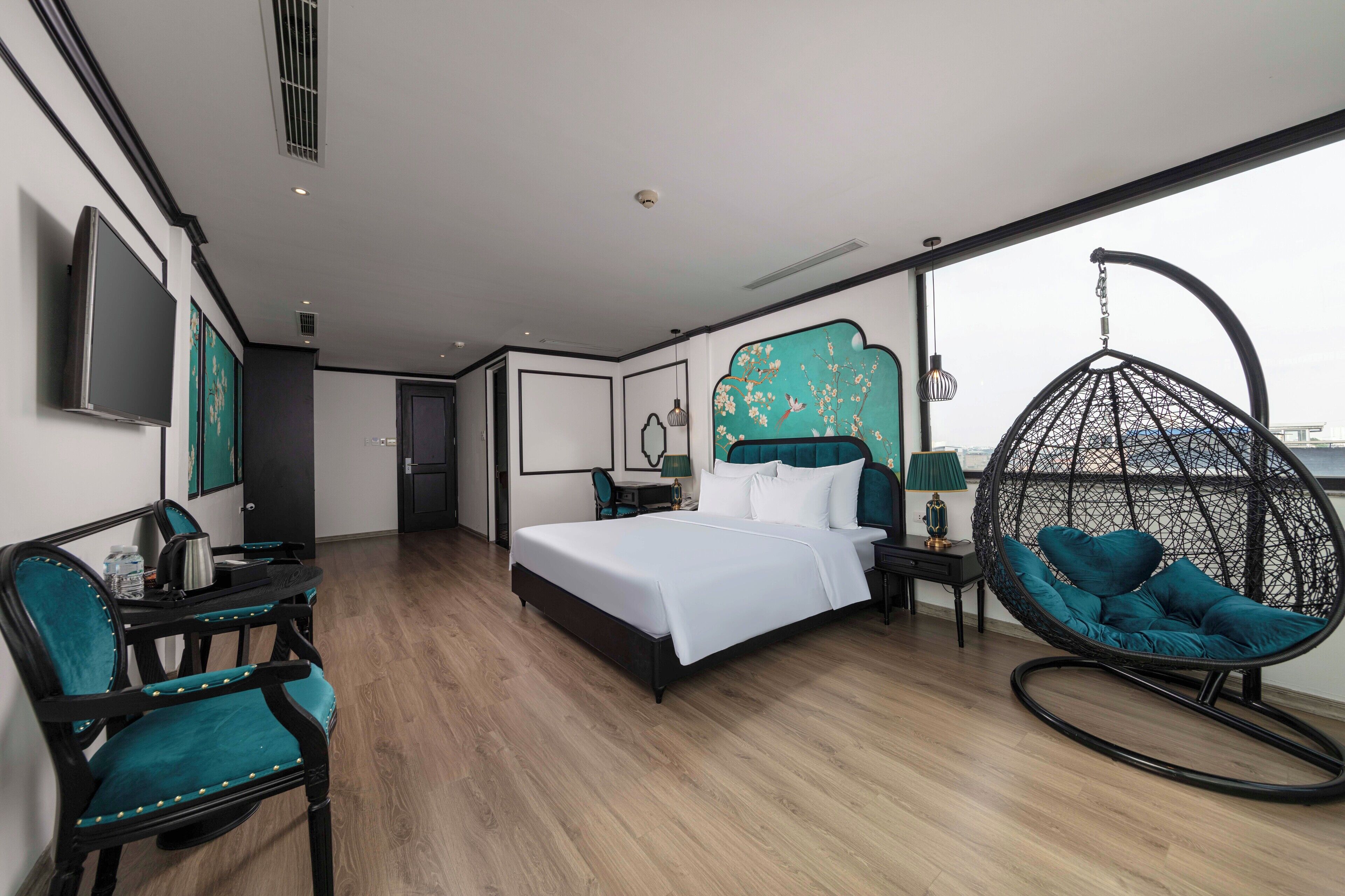 Foto - Azen Lakeside Hotel & Travel