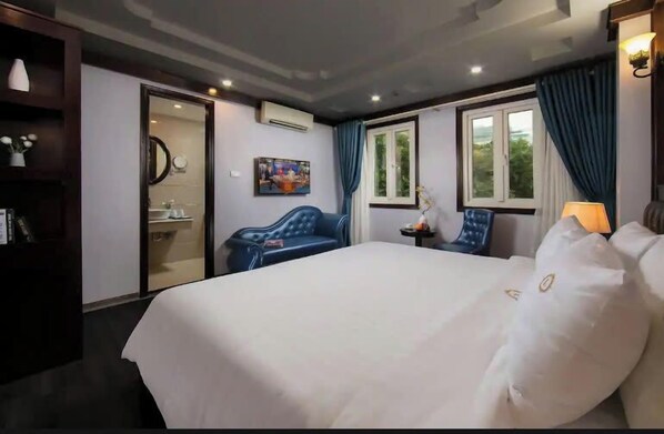 Premium Double Room, Lake View | 1 bedroom, Egyptian cotton sheets, premium bedding, down comforters