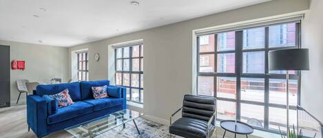 Televisión y oficina