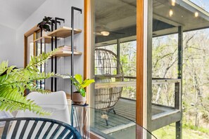 Interior - The Back 40 Wonderland at Blowing Springs (Bella Vista)