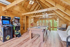 Spielezimmer
