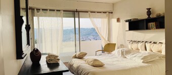 CALIFORNIAN VILLA 5 MINUTES FROM THE PALAIS DES FESTIVALS