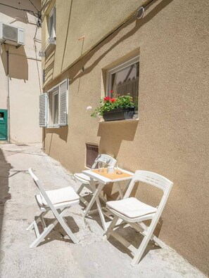 Apartment | Balcony - Cozy Studio Apartment in Vodice (Vodice)