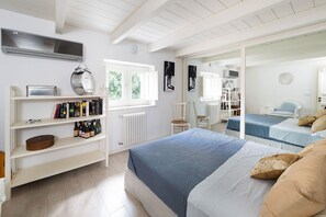 5 chambres, fer et planche à repasser, lit parapluie, Wi-Fi gratuit