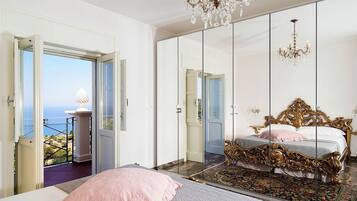 5 camere, ferro/asse da stiro, culla da viaggio, Wi-Fi gratuito