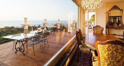 Villa en Capo D'orlando con 5 habitaciones, capacidad 10