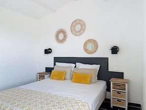 1 bedroom, iron/ironing board, travel cot, bed sheets