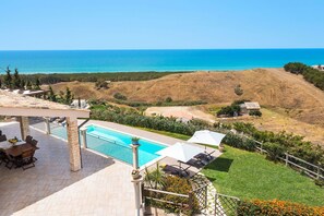 Pool - Villa Carousel with private pool - My Rental Homes (Cattolica Eraclea)