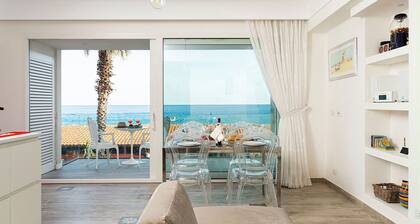 Casa Light Blu sea front home - My Rental Homes