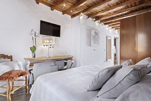 9 chambres, fer et planche à repasser, lit parapluie, Wi-Fi gratuit