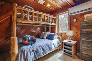 4 chambres, fer et planche à repasser, Wi-Fi gratuit, draps fournis