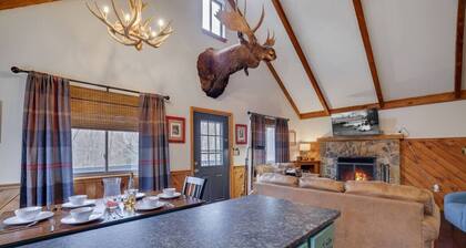 Moose Tracks Cabin · Hot Tub · 5 Min to Slopes