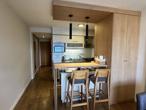 Fridge, microwave, oven, coffee/tea maker
