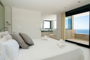 4 bedrooms, iron/ironing board, travel cot, free WiFi - My Rental Homes - Villa Lola with panramic sea view and private pool (Ibiza)