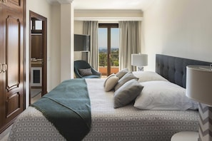 6 chambres, fer et planche à repasser, lit parapluie, Wi-Fi gratuit