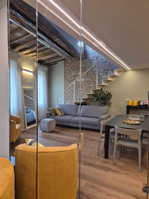 Smart TV, reproductor de DVD, estéreo