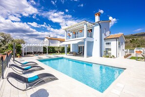 Pool - Modern Villa Novtek with Pool and Sea View (Diminići)