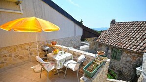 Balcony - 1 Bedroom Apartment With a sea View (Murter-Kornati)