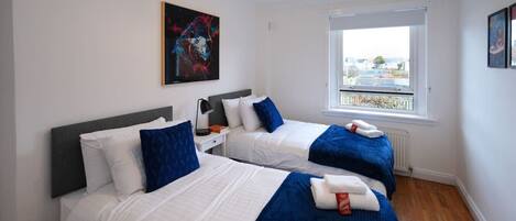 3 bedrooms, iron/ironing board, free WiFi, bed sheets