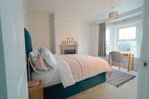 4 Schlafzimmer, Schreibtisch, kostenloses WLAN, Bettwäsche