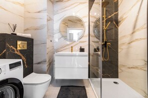 Comfort Apartment | Bathroom