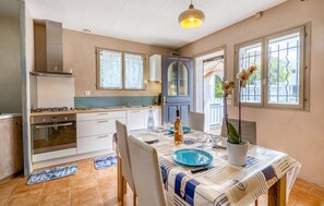 Frigorífic, forn, placa de cuina i rentaplats 