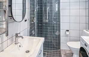 Shower - 2 bedroom awesome home in Visby (Visby)