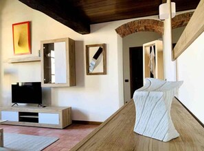 Interior - Michelangelo (Pietrasanta)