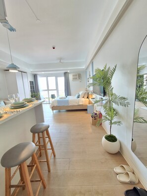 1 bedroom, desk, iron/ironing board, free WiFi
