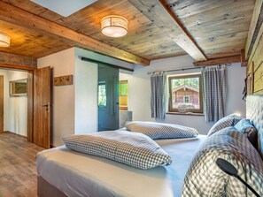 2 Schlafzimmer, Reisekinderbett, kostenloses WLAN