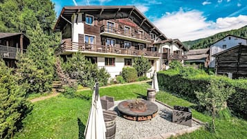 Enceinte de lâhĂ©bergement