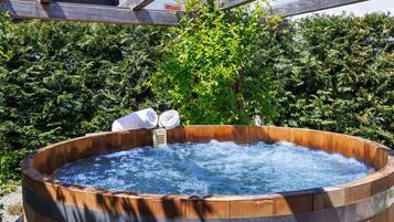 Bain à remous extérieur