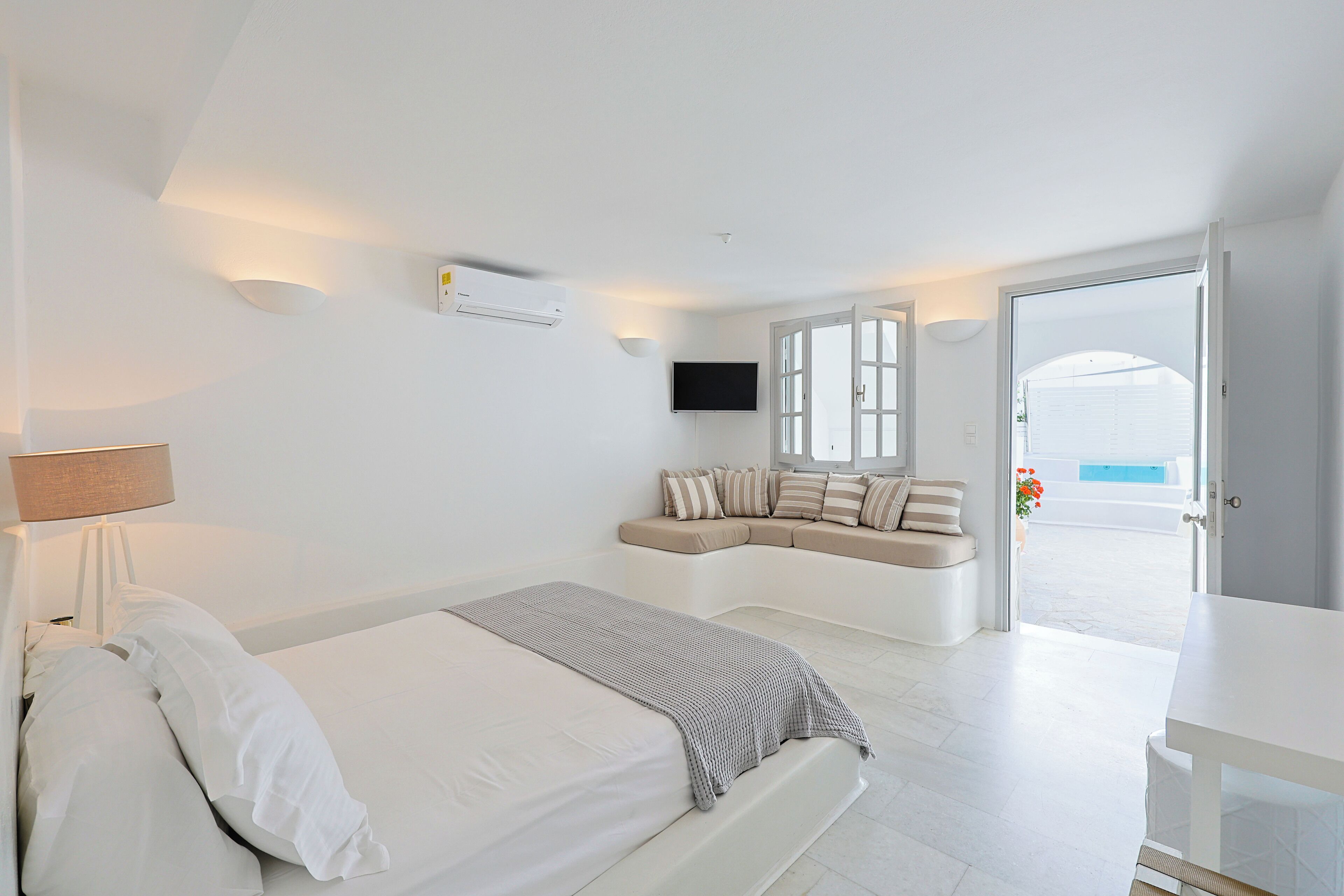 2 bedrooms, iron/ironing board, travel crib, free WiFi